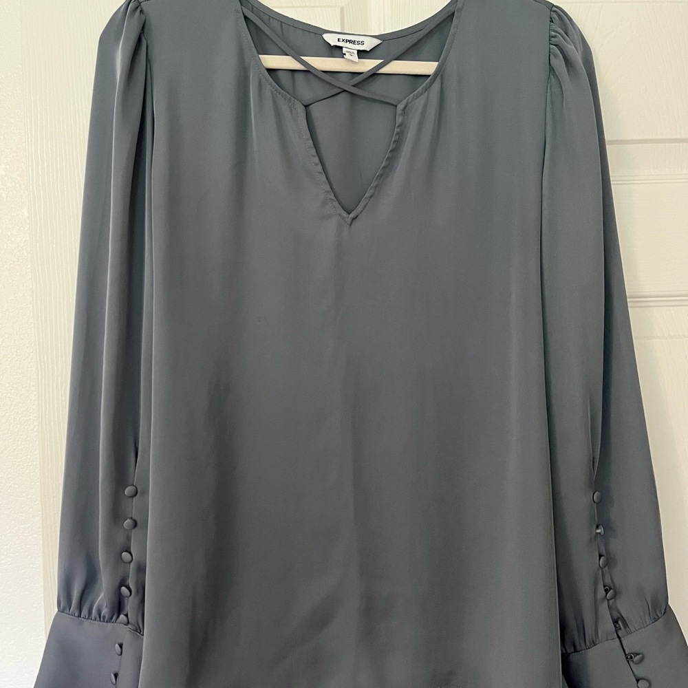 Express Chiffon Gray Puff Sleeve Blouse (Large, only worn twice)